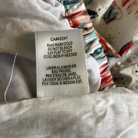 On The Road Eyelet Off-Shoulders Top Size L - Picture 6 of 6